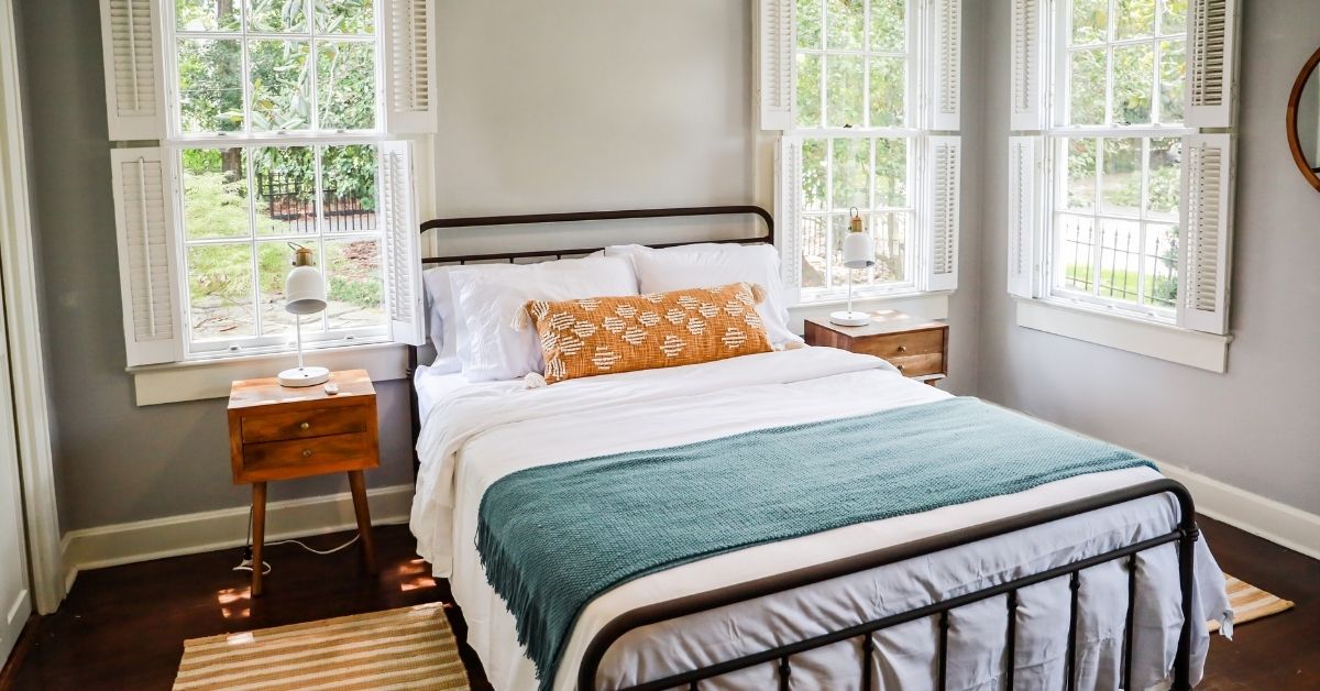 Guest Bedroom Ideas: 23 Simple Updates to Transform the Room 1 Guest Bedroom Ideas