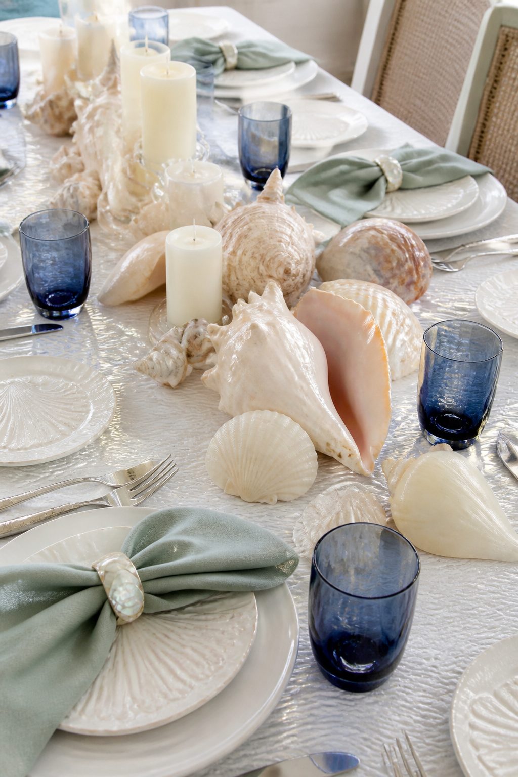4th of July Tablescapes Nautical Theme Ideas: 13 Coastal Looks 7 Item 7