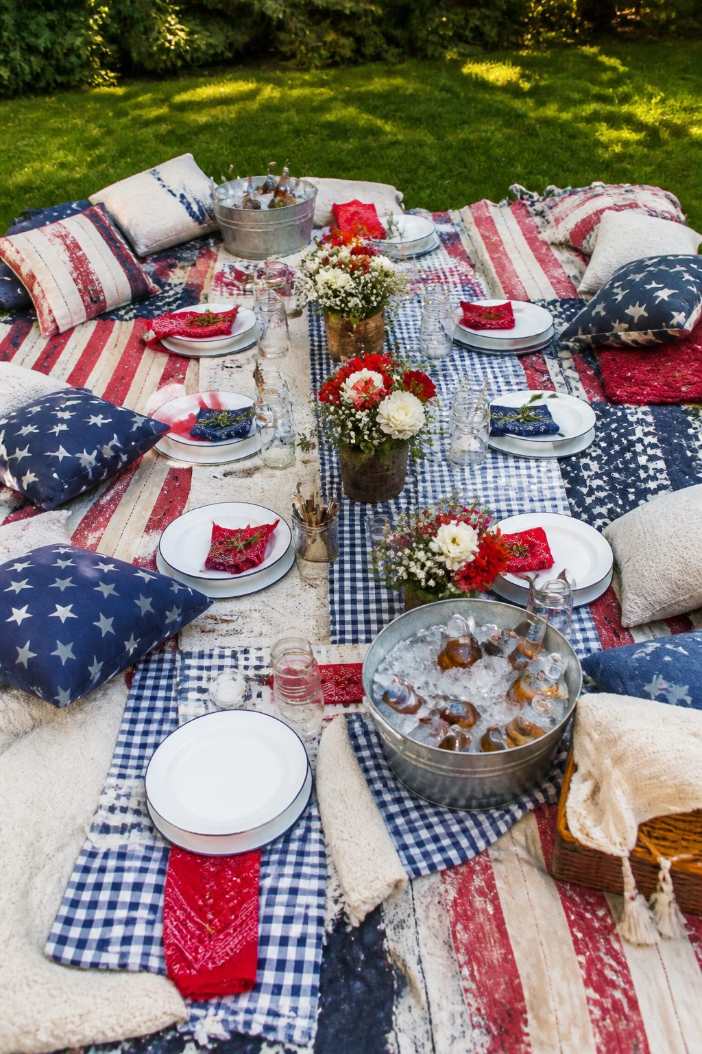 9 Creative 4th of July Tablescapes on a Budget Under $20 That Look Expensive 7 Item 7