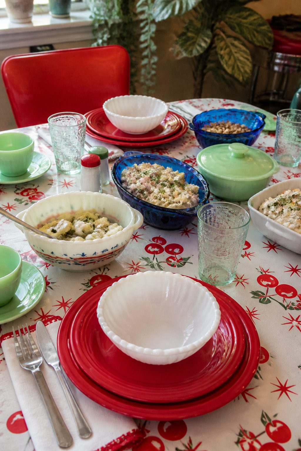 4th of July Tablescapes for Small Apartments: 10 Stylish Ideas 10 Item 9