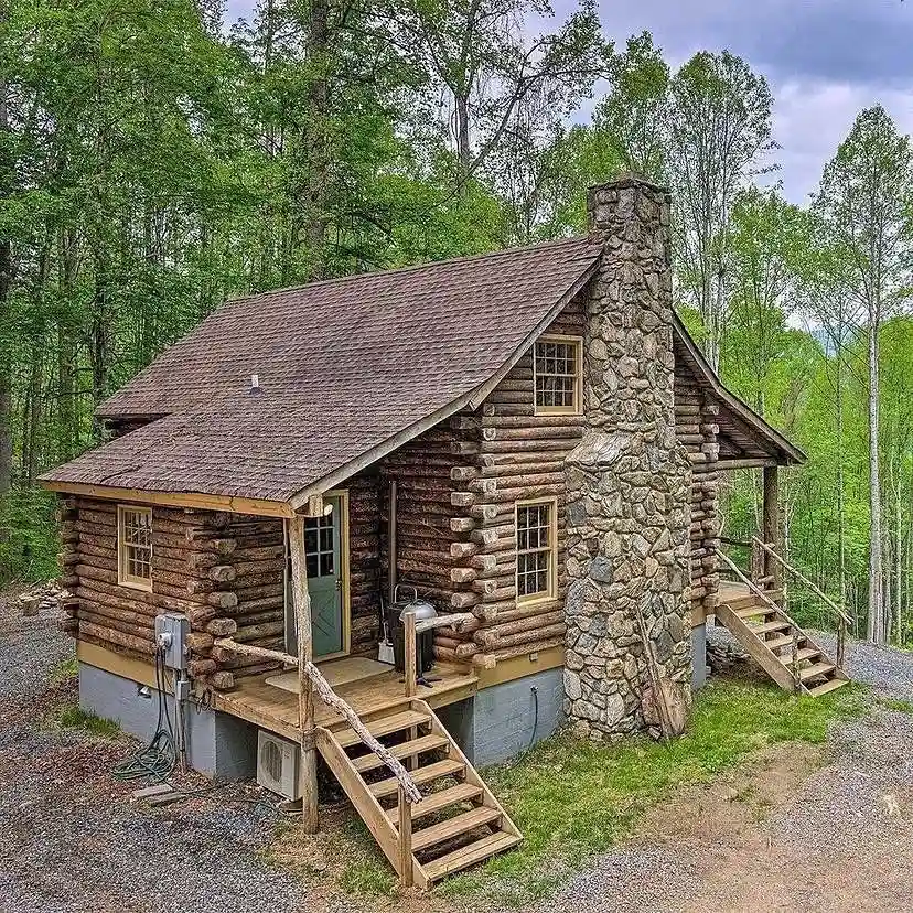 18 Tiny House Cabin Ideas: Mountains-Ready Retreats You'll Love 11 10. Mountain Micro Cabin