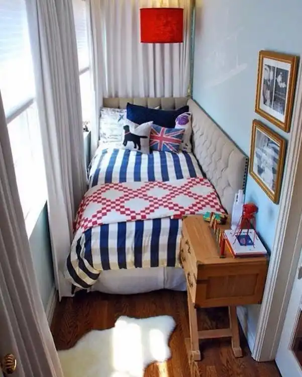 Wraparound Tufted Headboard in a Narrow Window Room